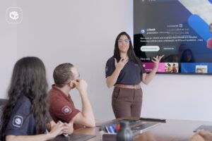 Mulher apresenta LCbank e antecipação de precatório federal em reunião